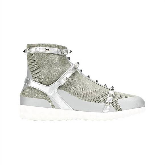 NEW VALENTINO GARAVANI women's rockstud bodytech sneaker in silver - Picture 1 of 4